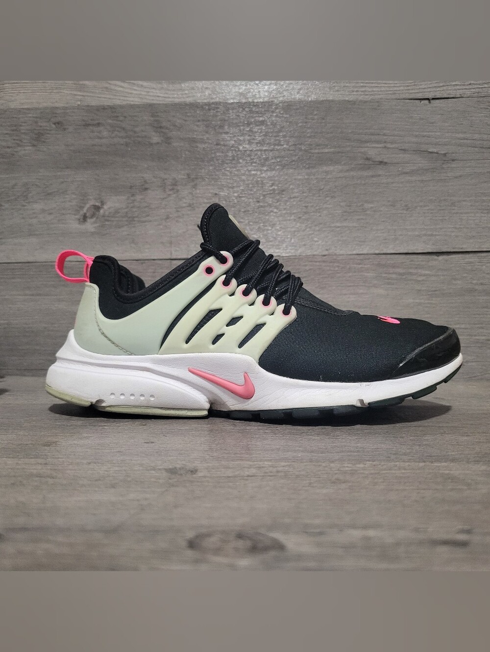 Nike Women's Black, Pink & Cream Athletic Sneaker